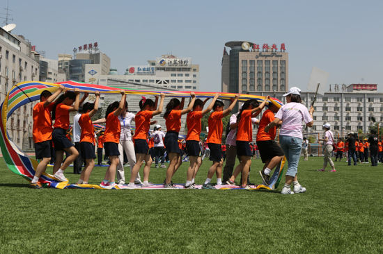 中国体育彩票杯北京市中小学生田径冠军赛举行播报文章